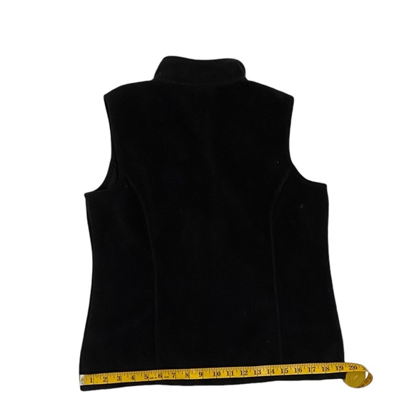 Karen Scott women vest, size PM, color black, gently used. - Picture 4 of 8